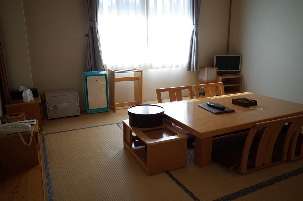 Отель Gokase Onsen Mori No Yado Kijiya Такатихо Экстерьер фото