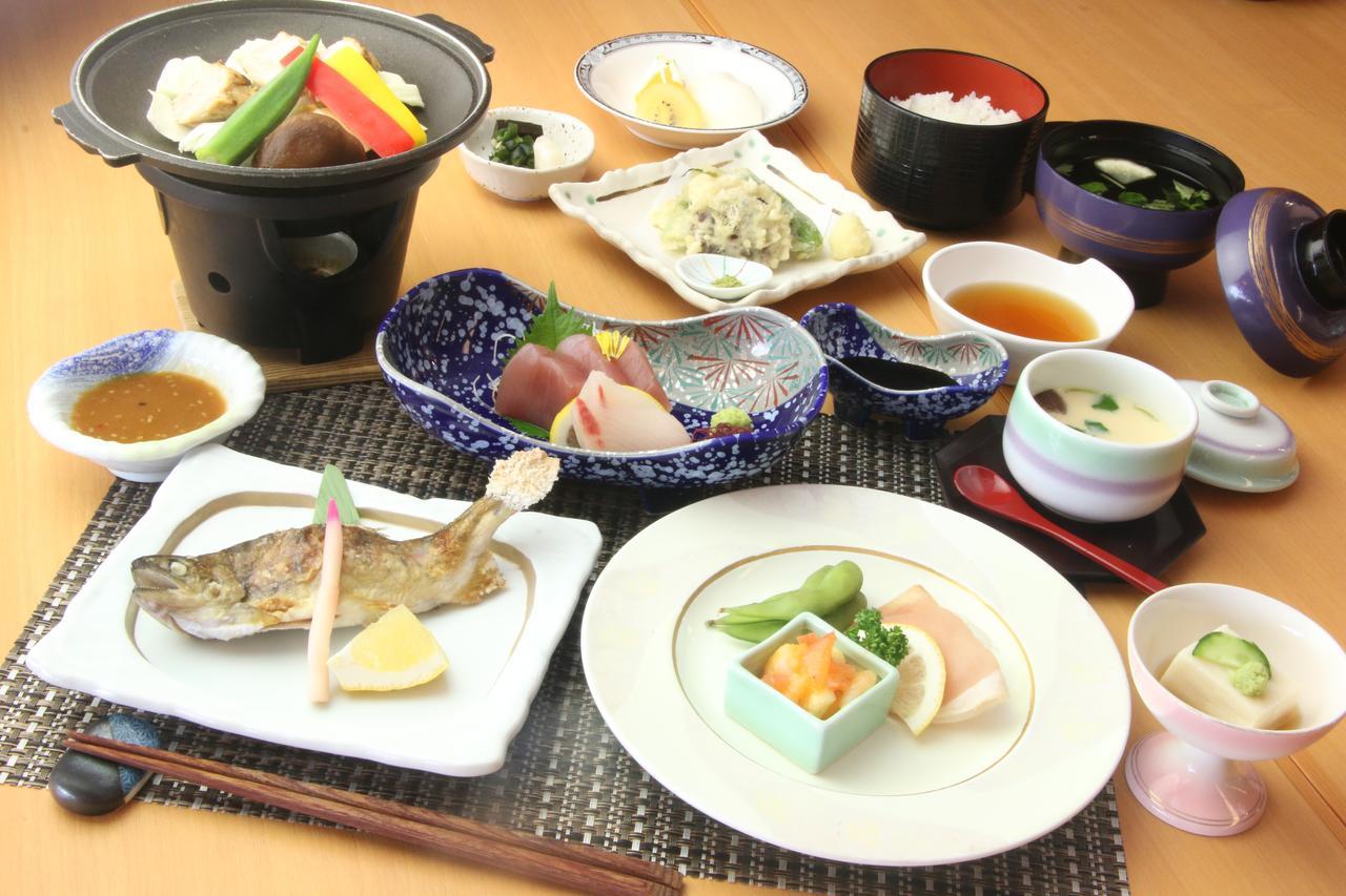 Отель Gokase Onsen Mori No Yado Kijiya Такатихо Экстерьер фото